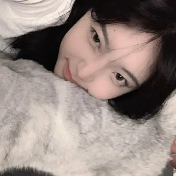 被甩的实习生?她是董事长!